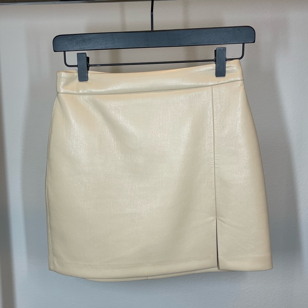Aritzia Sunday Best Tatiana Skirt limited edition vegan leather tan size 2